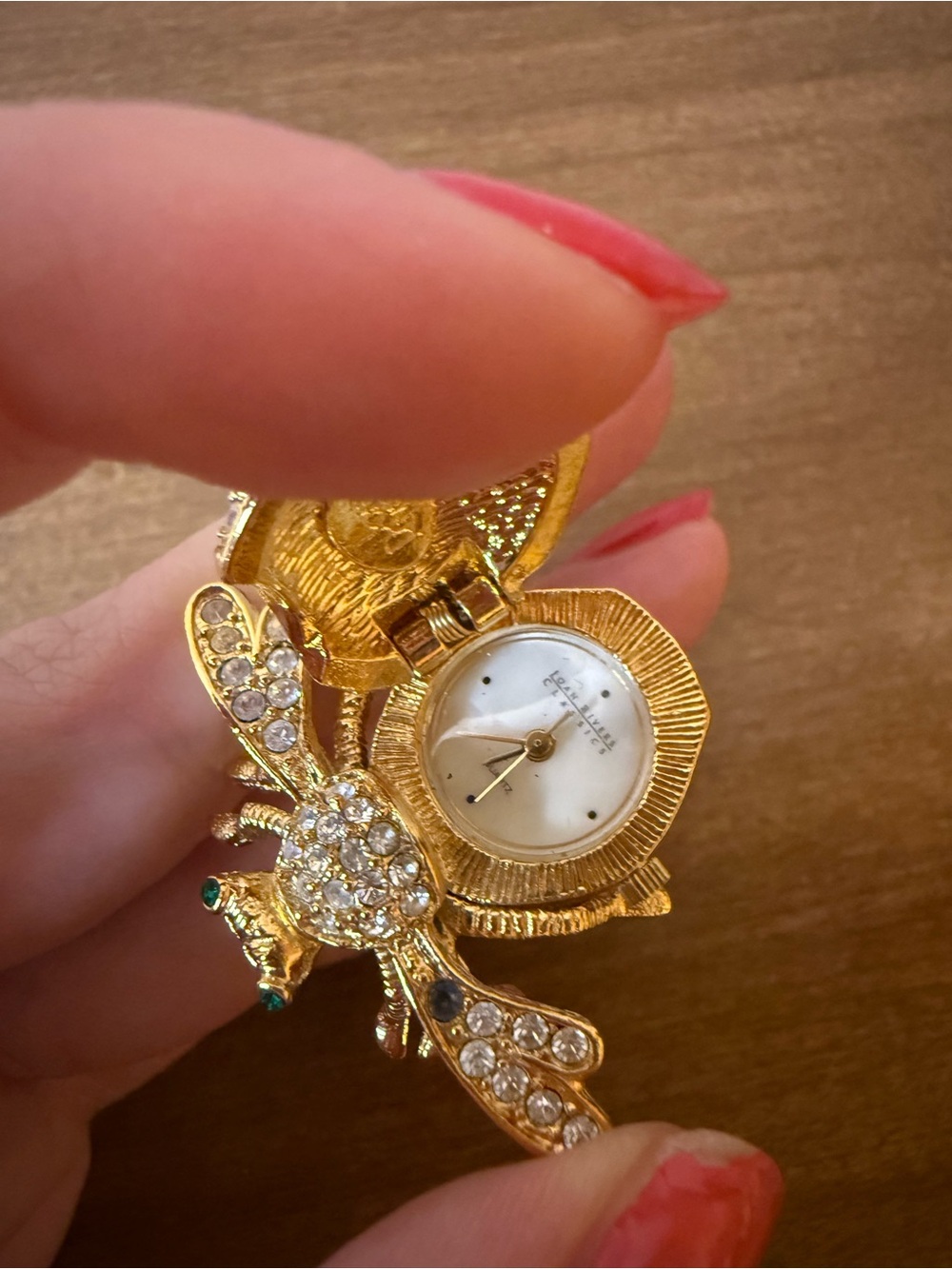 Vintage Joan Rivers Gold Tone Rhinestone Bee Brooch Pin & Queen Bee Watch Set - Picture 5 of 9